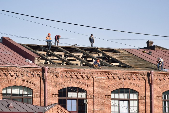 Roof Repairs Old Factory Guest - Free photo on Pixabay